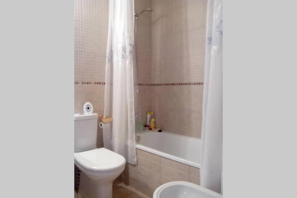 Bonito Apartamento De 3 Hab. Con Jardin Росас Экстерьер фото